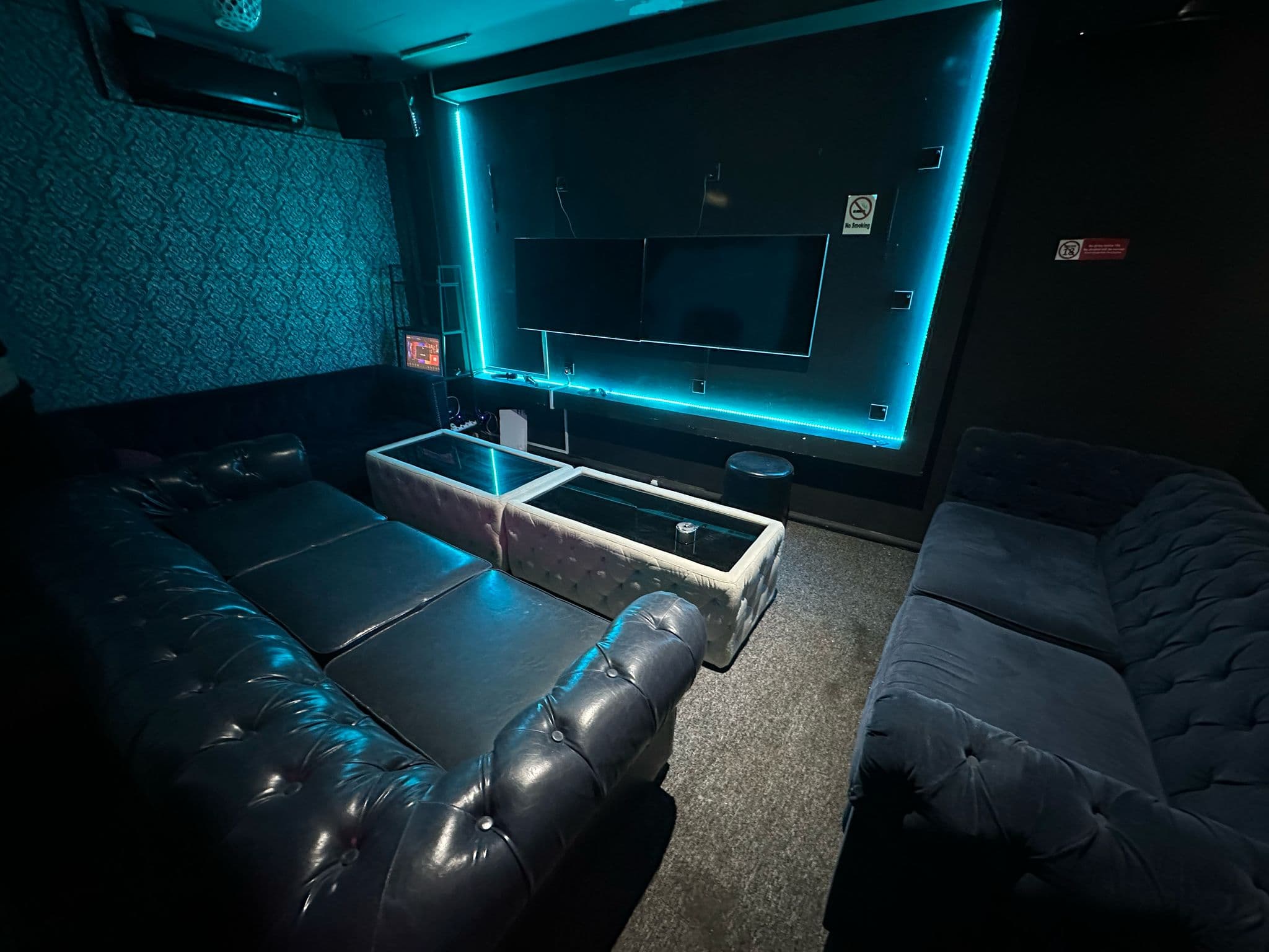Club Poseidon 1