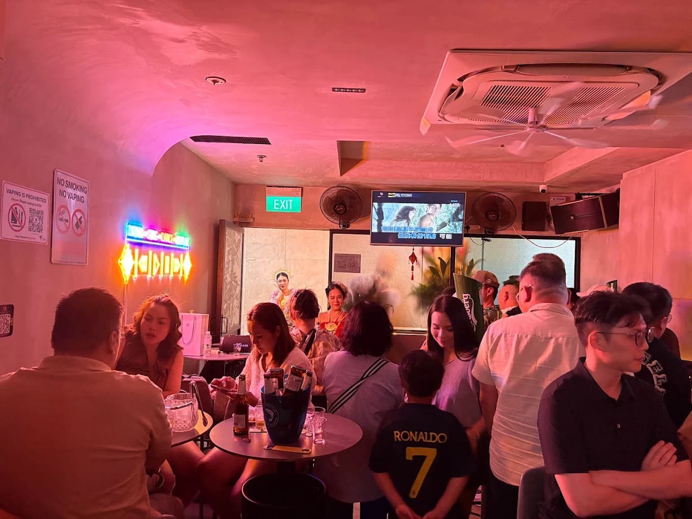 REPLAY PUB SINGAPORE 1