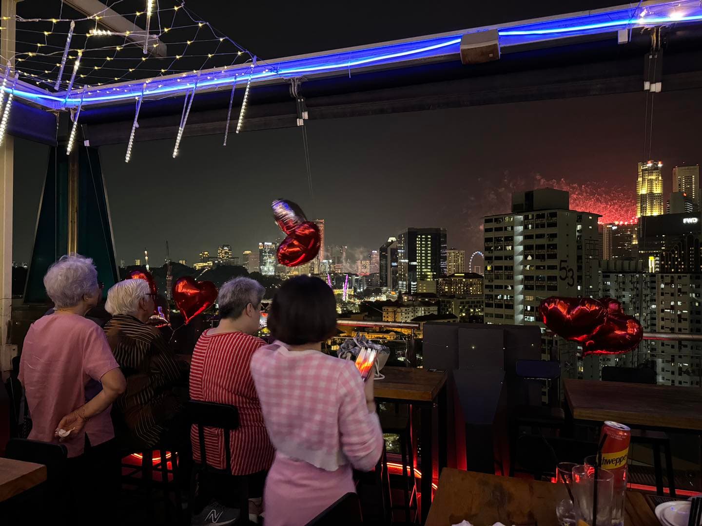 Skybar Feng 4
