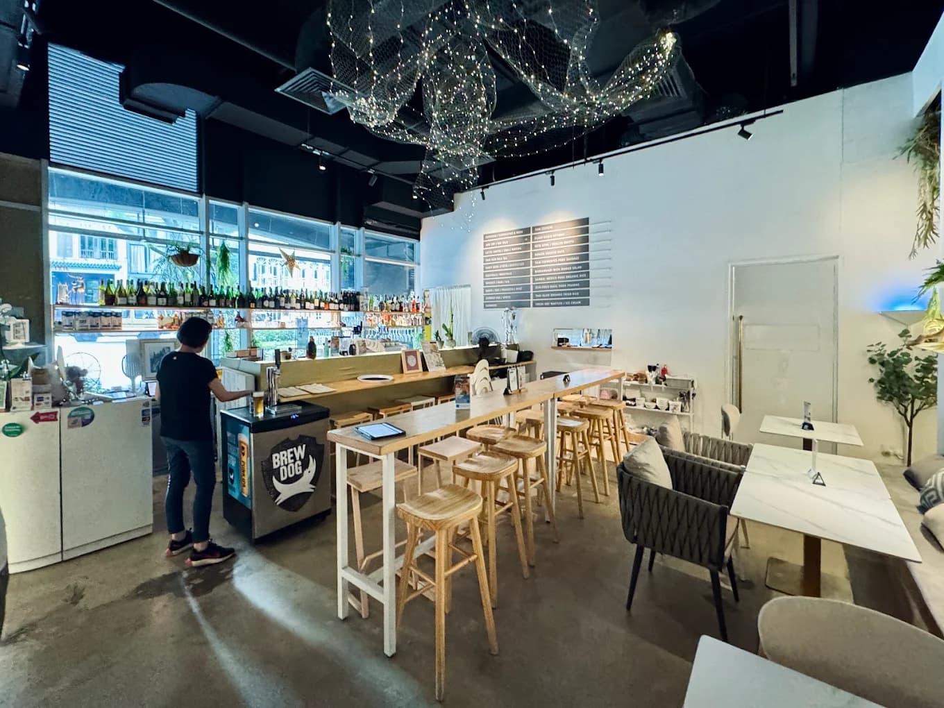 Vibez Bistro Bar 2