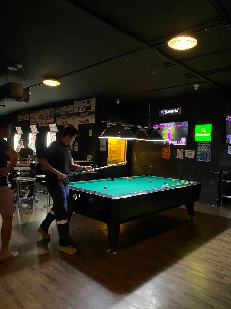 8 Degree Lounge Bukit Batok 4