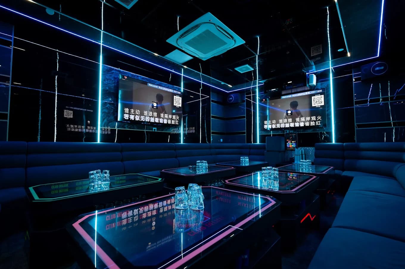 Club Deluxe